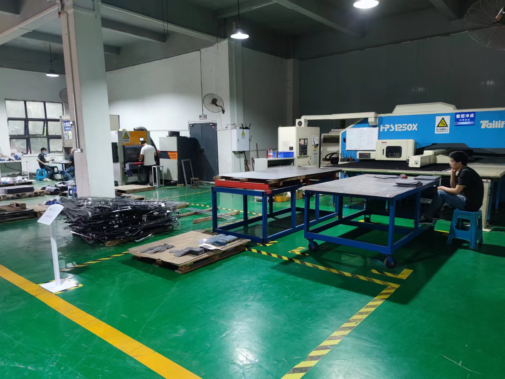 精密鈑金車間整理，整頓，全面推行7S標準化建設